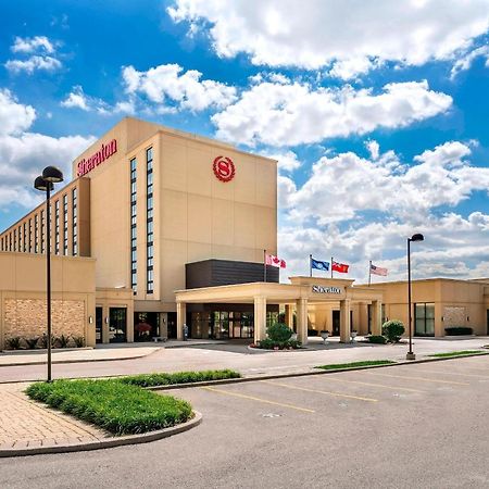 Sheraton Toronto Airport Hotel & Conference Centre Екстериор снимка