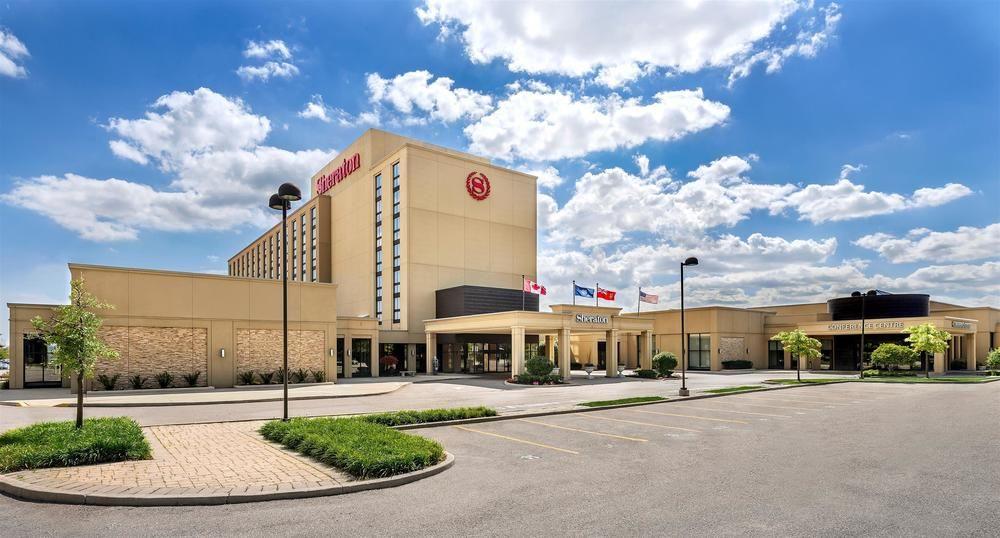 Sheraton Toronto Airport Hotel & Conference Centre Екстериор снимка