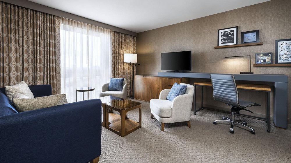 Sheraton Toronto Airport Hotel & Conference Centre Екстериор снимка
