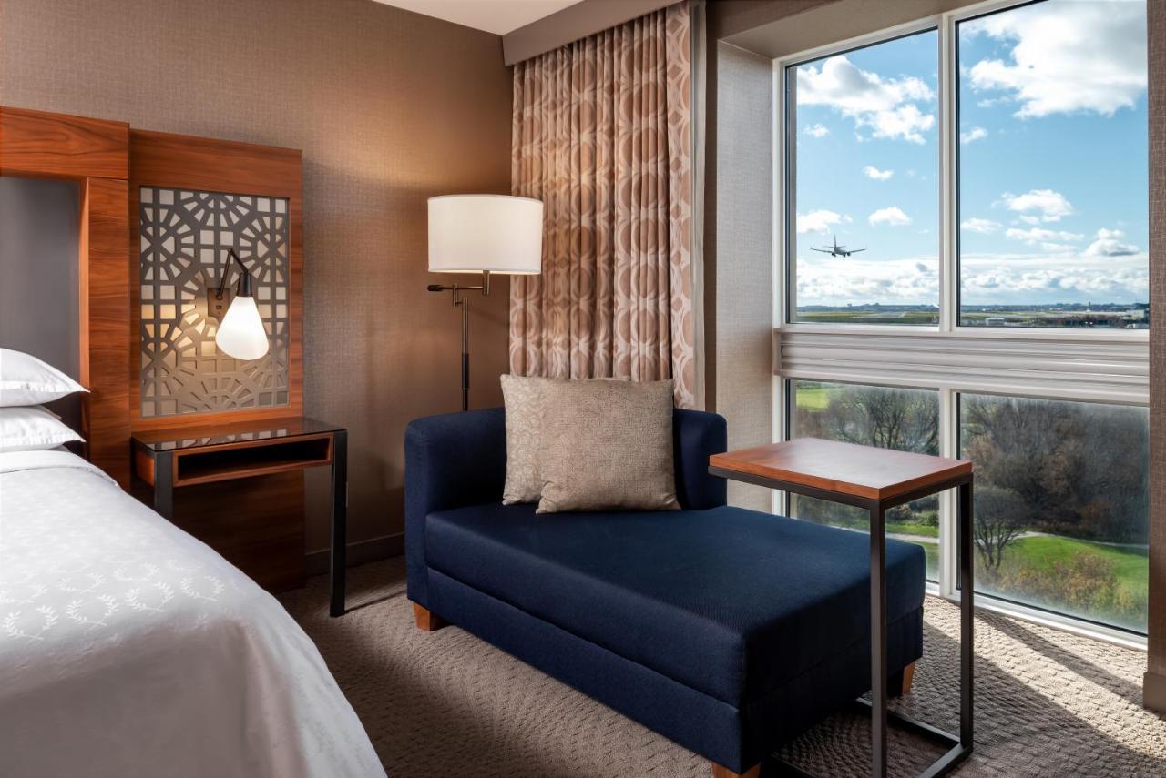 Sheraton Toronto Airport Hotel & Conference Centre Екстериор снимка