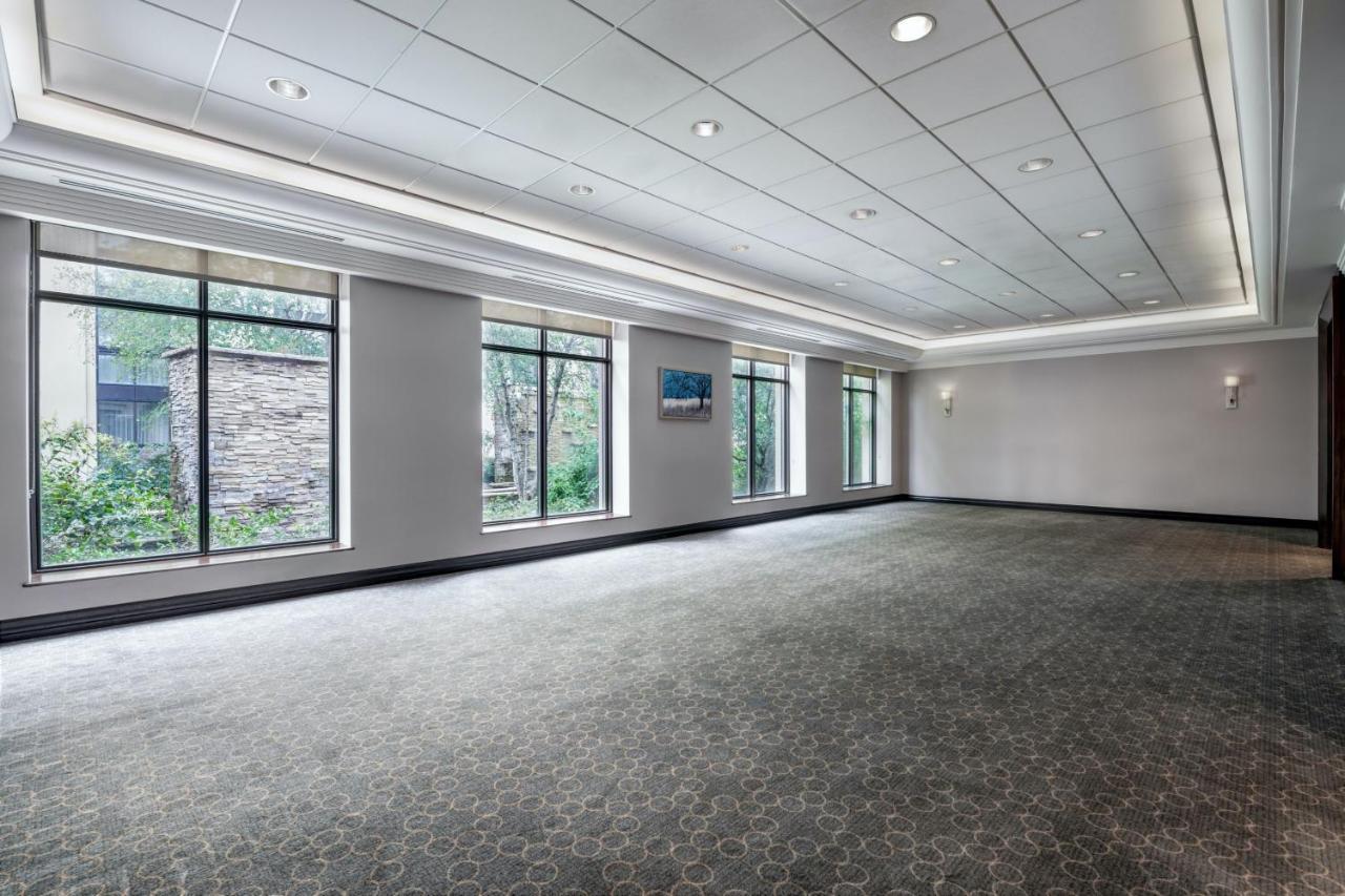 Sheraton Toronto Airport Hotel & Conference Centre Екстериор снимка