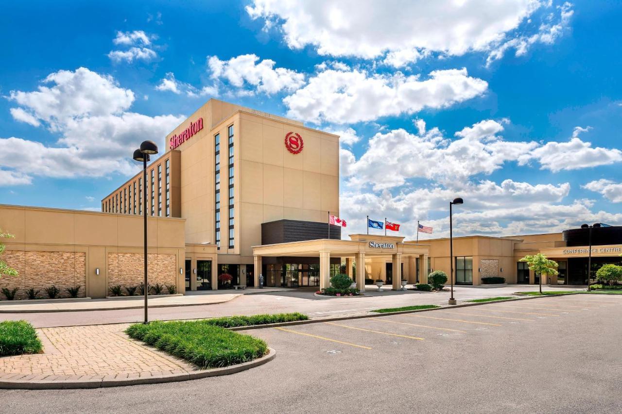 Sheraton Toronto Airport Hotel & Conference Centre Екстериор снимка
