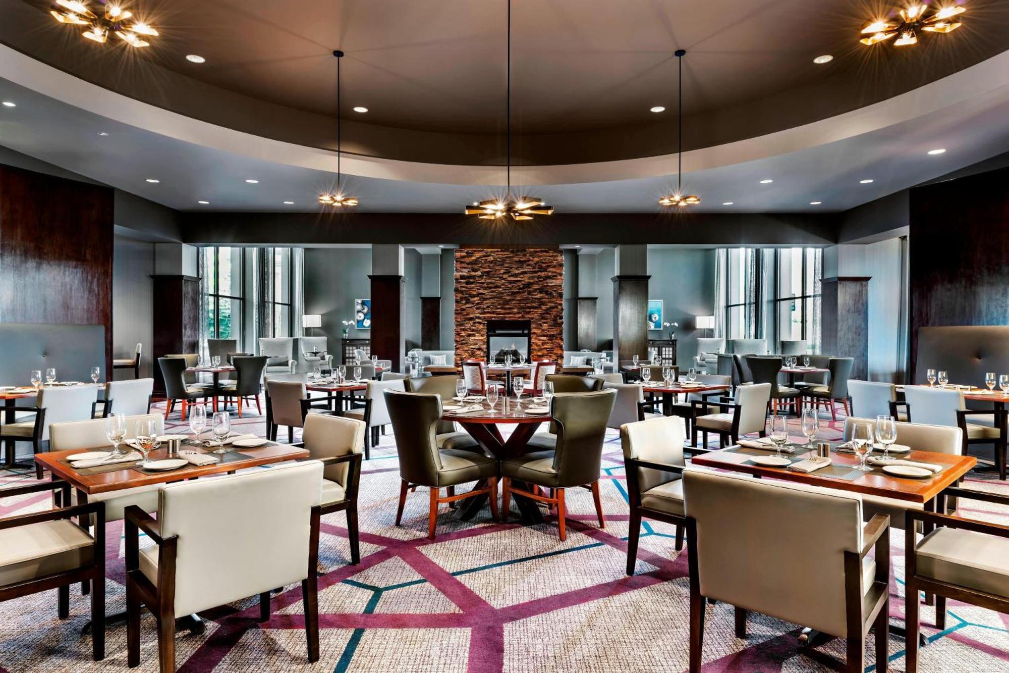 Sheraton Toronto Airport Hotel & Conference Centre Екстериор снимка