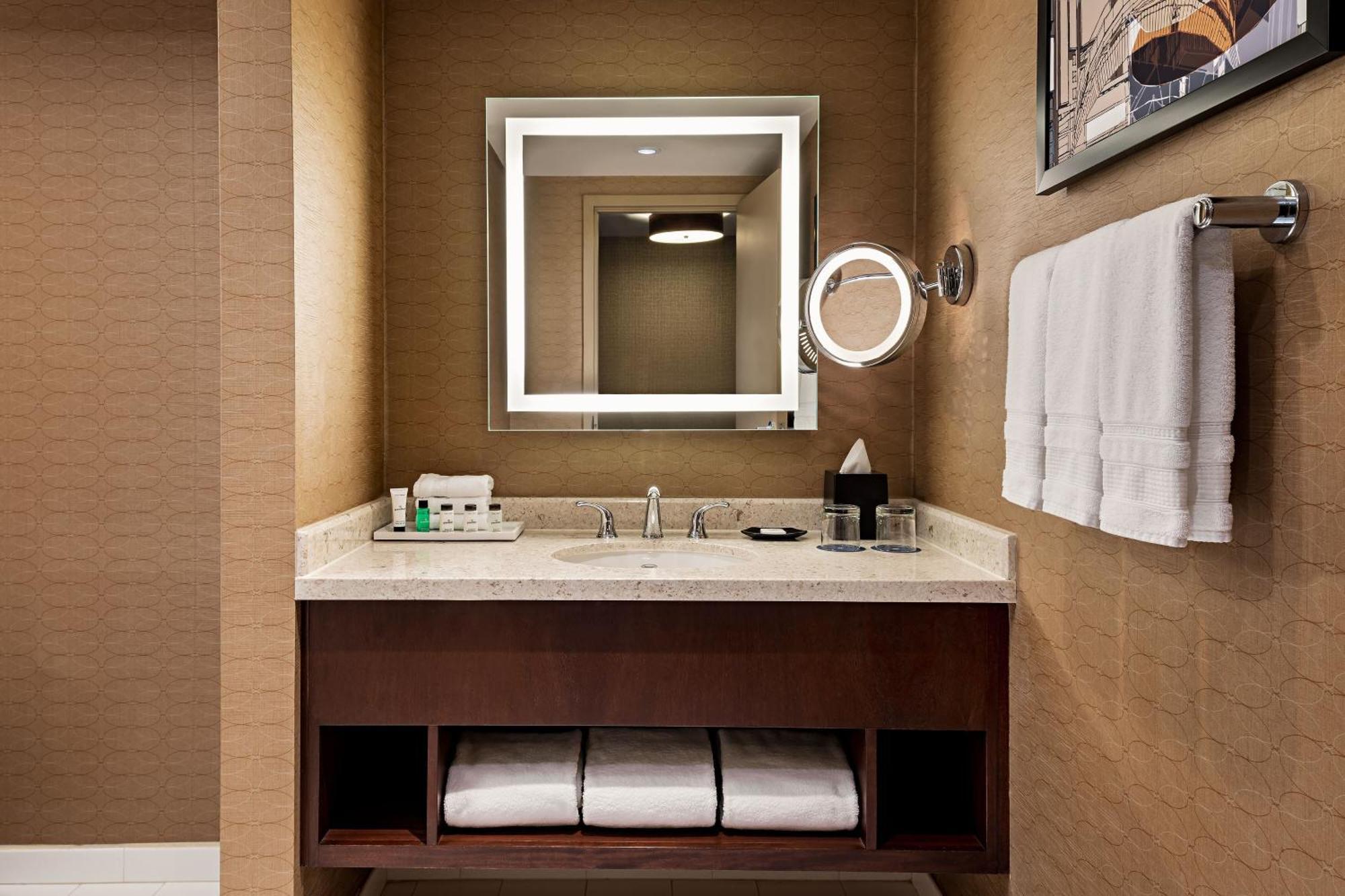 Sheraton Toronto Airport Hotel & Conference Centre Екстериор снимка