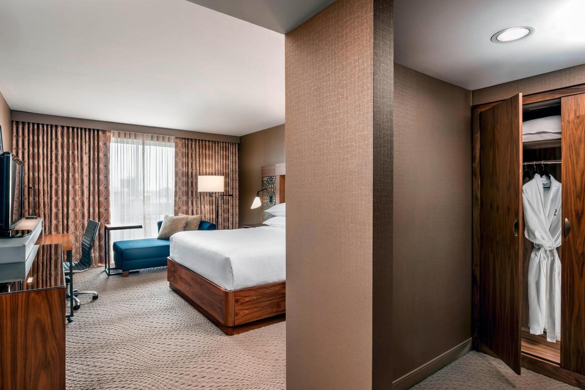 Sheraton Toronto Airport Hotel & Conference Centre Екстериор снимка