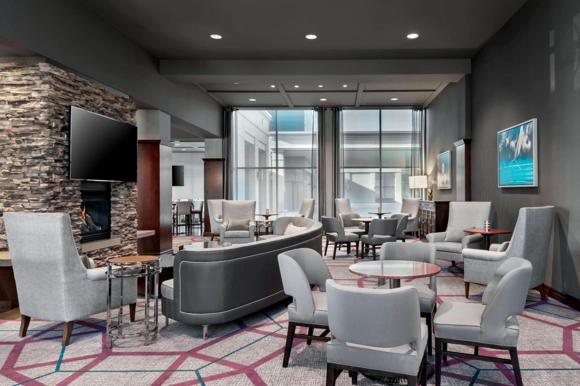 Sheraton Toronto Airport Hotel & Conference Centre Екстериор снимка