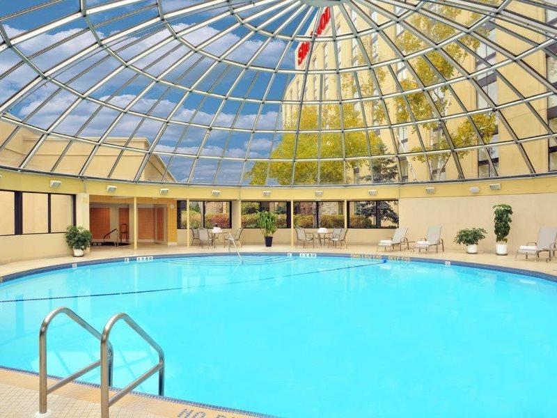 Sheraton Toronto Airport Hotel & Conference Centre Екстериор снимка