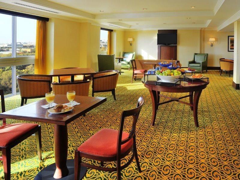 Sheraton Toronto Airport Hotel & Conference Centre Екстериор снимка