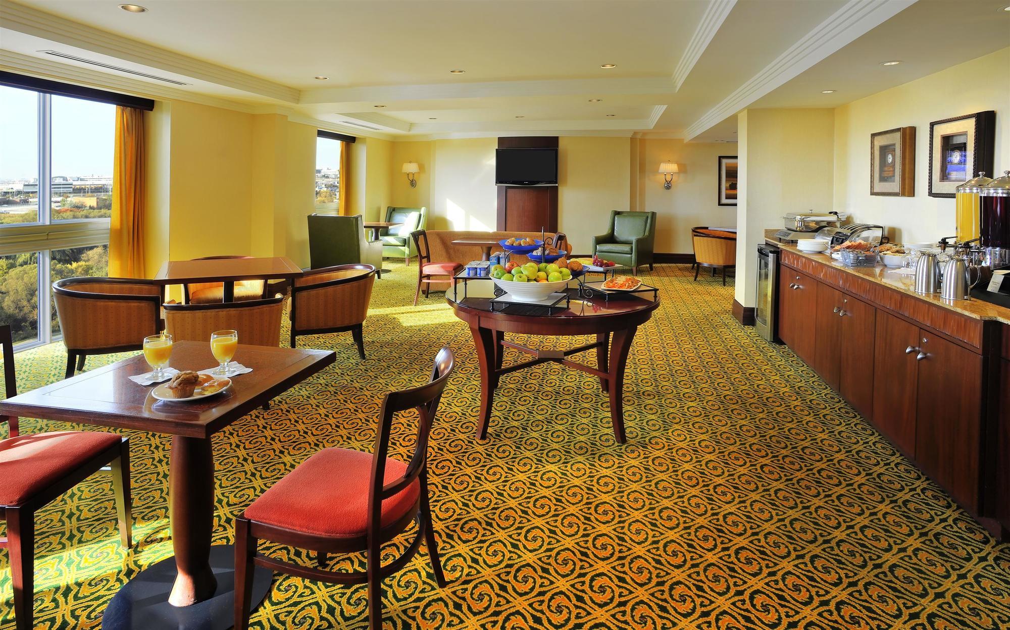 Sheraton Toronto Airport Hotel & Conference Centre Екстериор снимка