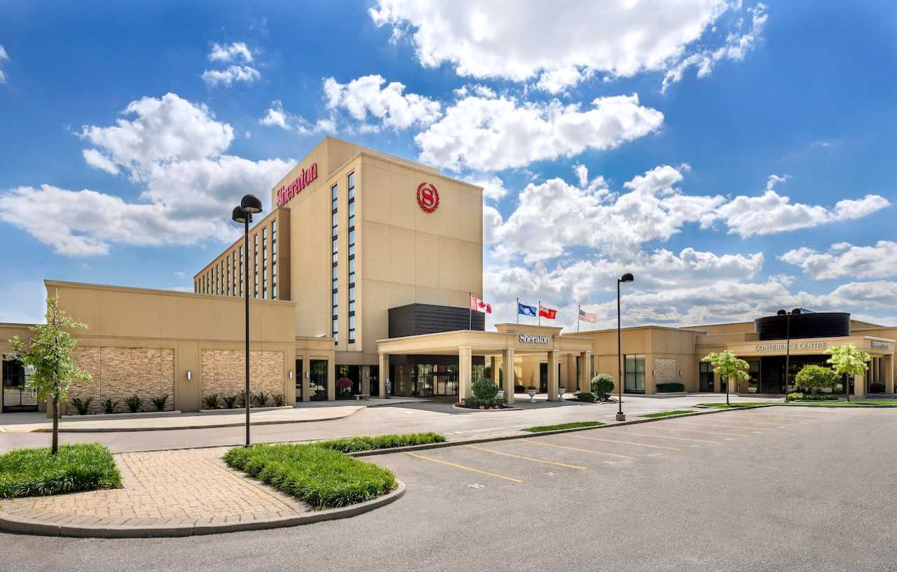 Sheraton Toronto Airport Hotel & Conference Centre Екстериор снимка