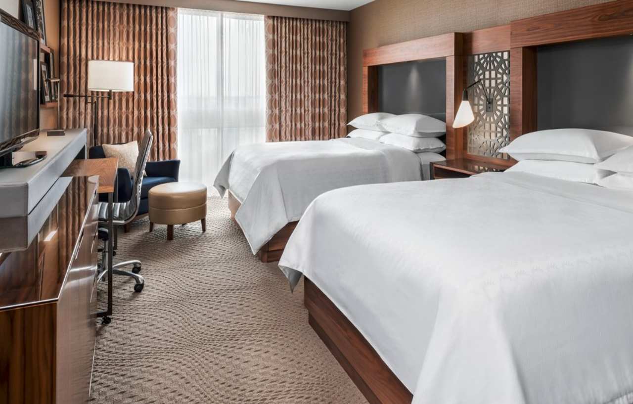 Sheraton Toronto Airport Hotel & Conference Centre Екстериор снимка
